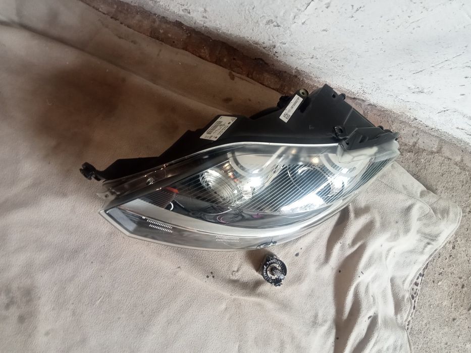Lampa lewa  golf VI plus bixenon