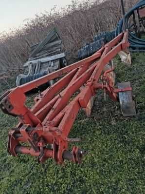 Pług 4 skibowy zagonowy LECHIA