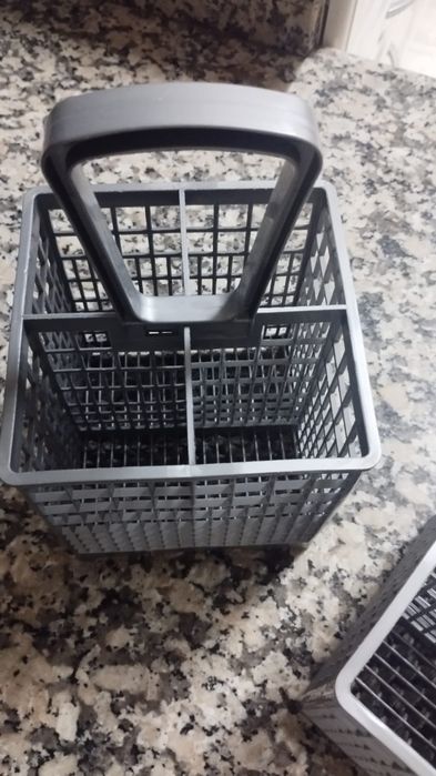 Para a máquina de lavar a loiça em ótimo estado