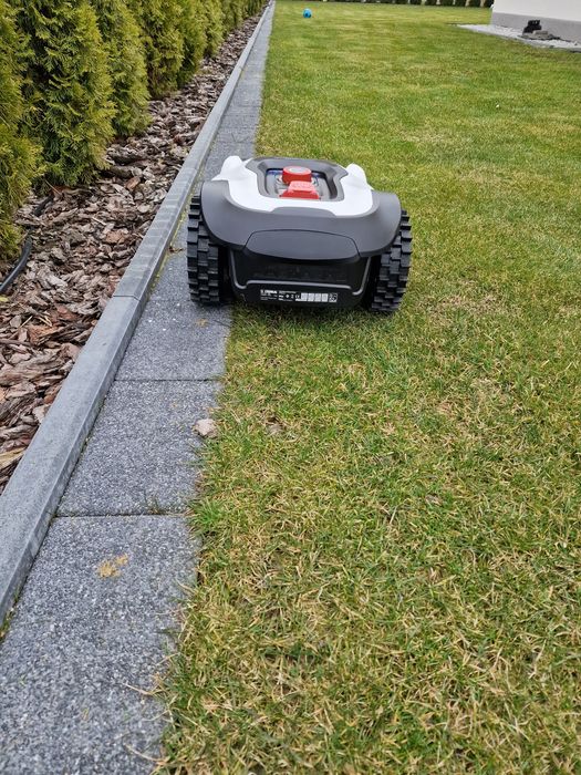 Roboty koszące Montaż husqvarna ,  Ambrogio , roboty worx