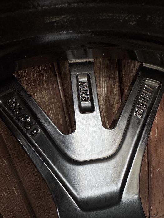 Felgi Koła 19 5x112 BMW Oryginał G30 G31 Seria 5 TPMS Opony