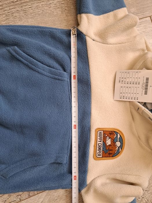 Bluza dziecieca polarową z kapturem, kangurka - rozm 110