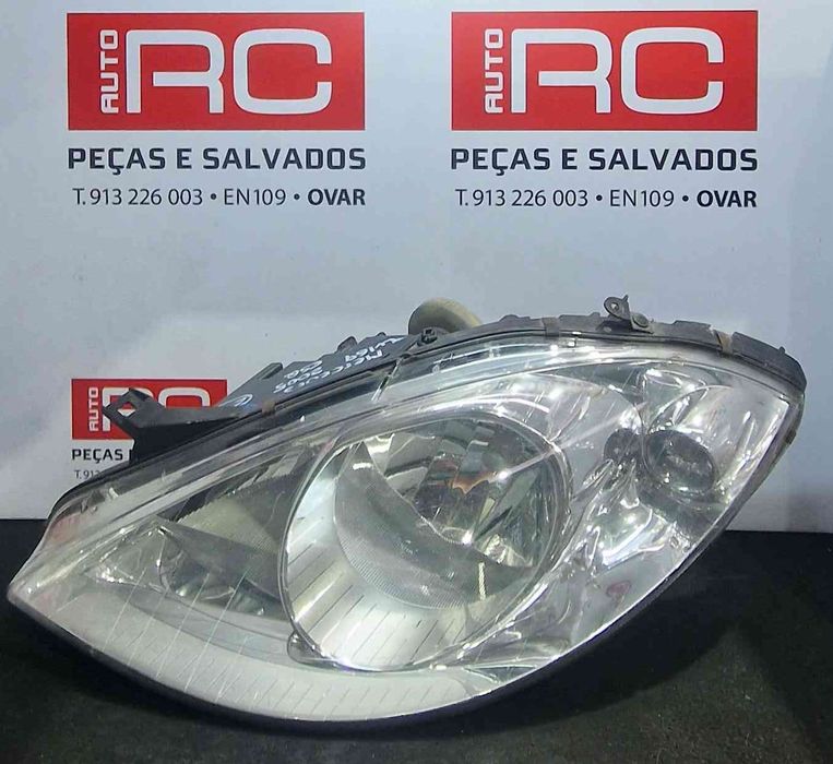 Ótica / Farol Esquerdo A1698200161 - MERCEDES-BENZ A-CLASS