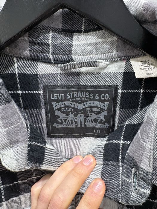 Kurtka meska levis