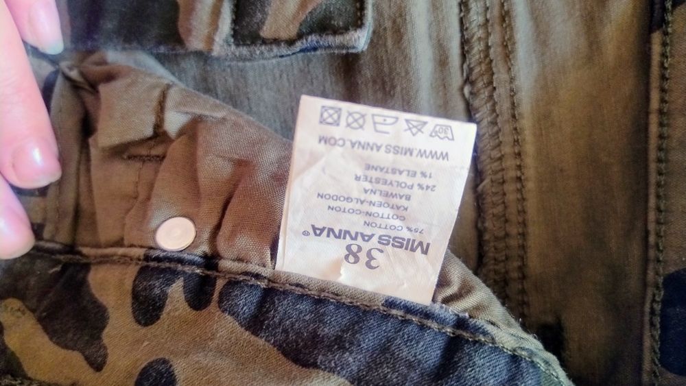 Spodnie rurki moro rozmiar M