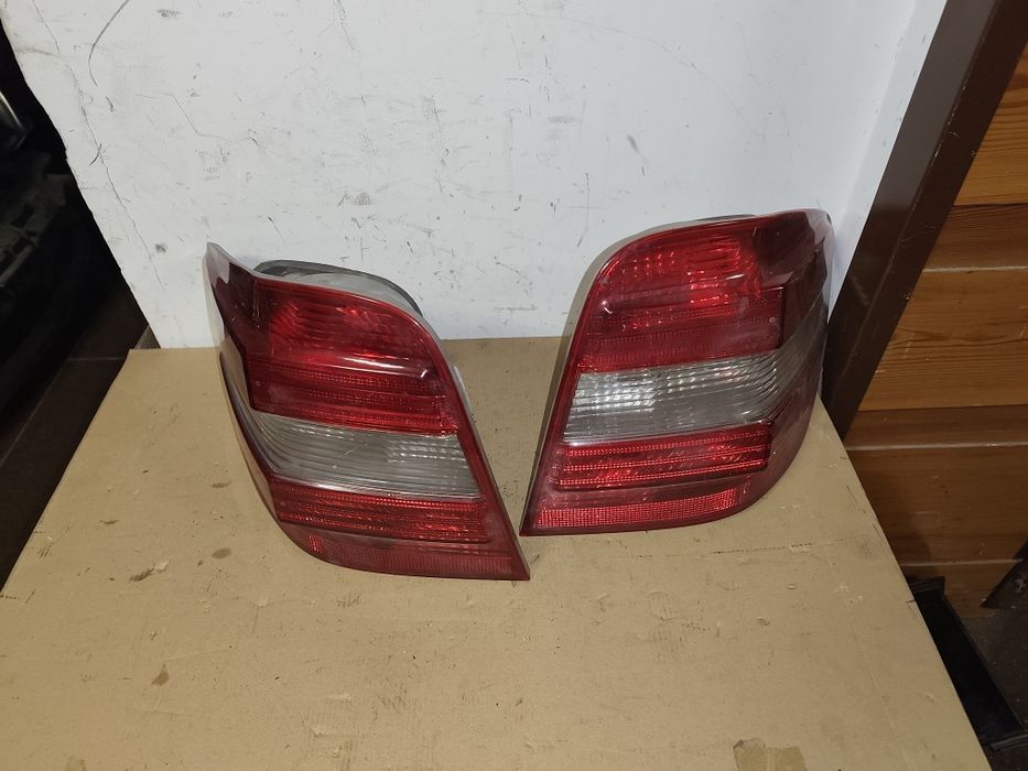 Lampy tylne Mercedes ml