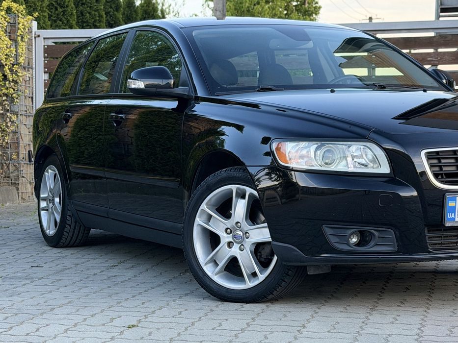 Volvo v50 2009р 1.6 дизель