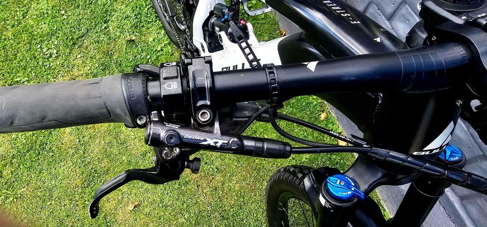 Rower Elektryczny Bulls evo  Am5 rama L 48cm koła 29 fox bateria 1000wh