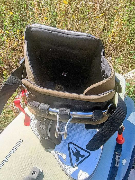 Продам Б\У КАЙТ+насос+трапеция сидячая +планка+доска+чехол