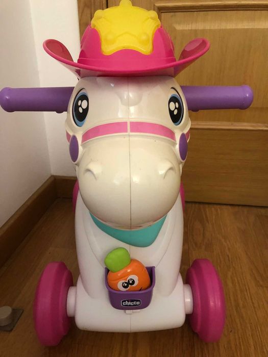 cavalo baloiço chicco interativo (excelente estado)