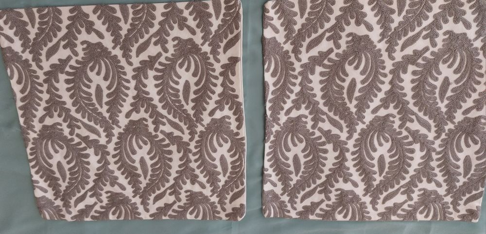 Almofadas bordadas - Origem Dubai