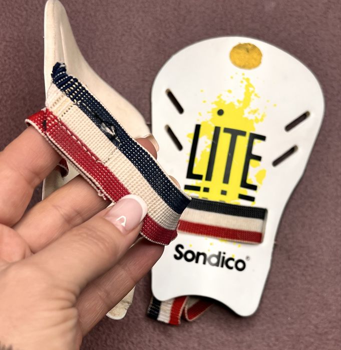 Бокс перчатки фути захист