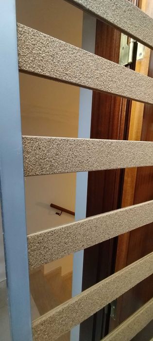 Estrado para cama em alumínio