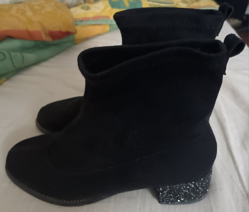 Vendo Botas muito lindas