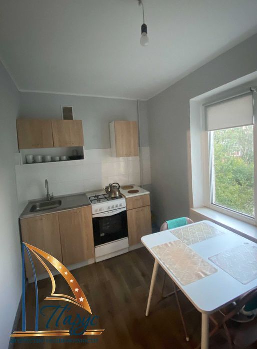 2-кімнатна на вул. Козачій 5/9