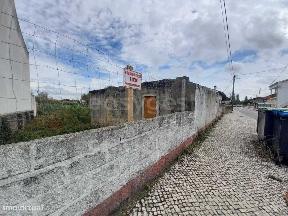 Terreno Misto - Marinha Grande - com Capacidade Construtiva