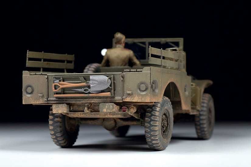 1/35 Model Nr.3664 US WC52 Dodge 3/4 t Military Multi-Purpose Vehicle
