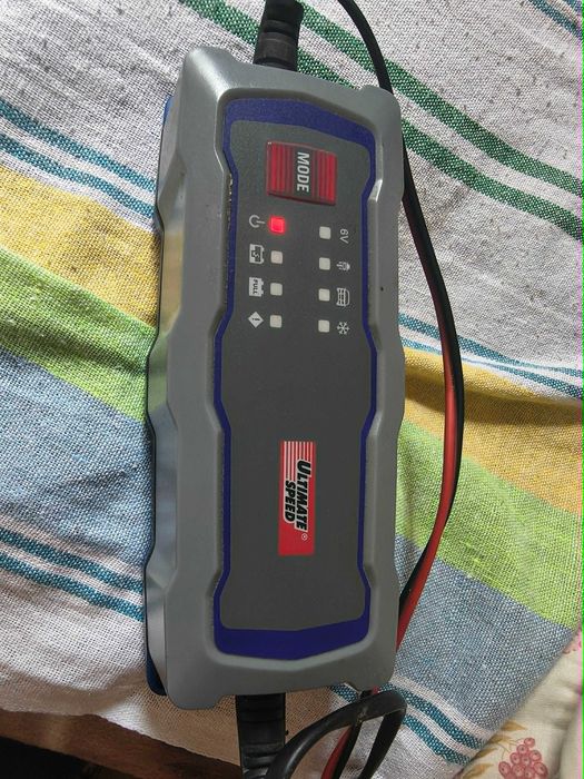 3 komplety fajnego oświetlenia tuningowego + akumulator+prostownik .do motocykla roweru hulajnogi itp.100% sprawne tanio