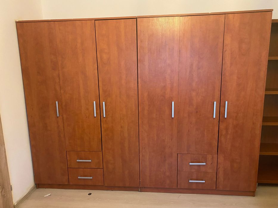 Szafa sztuk dwie 130x205 orzech meble