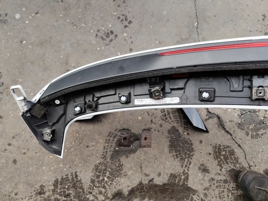 RENAULT CLIO 5 V AILERON SPOILER TRAS - SP009