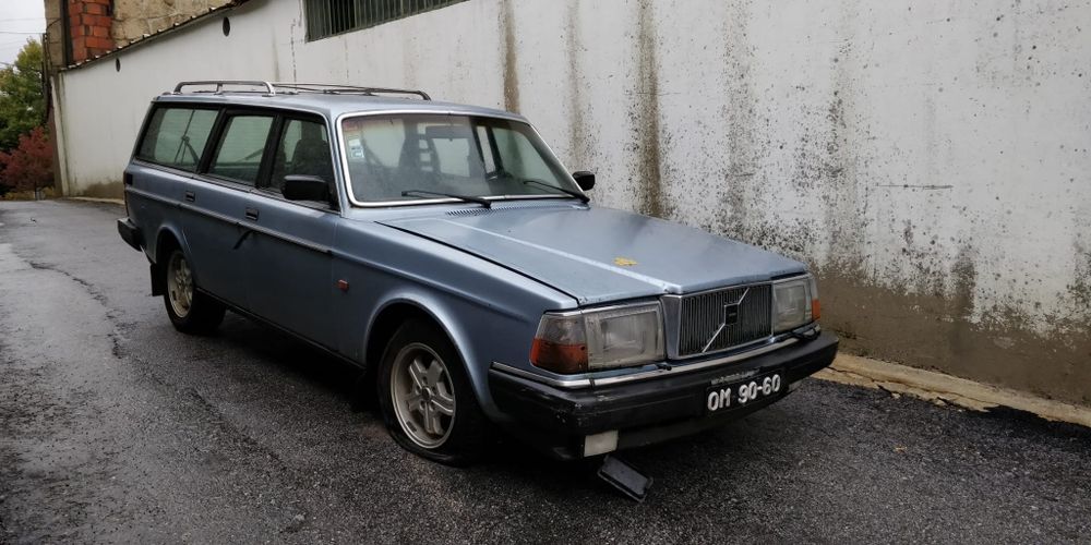 Volvo 245 GLE 2300cc