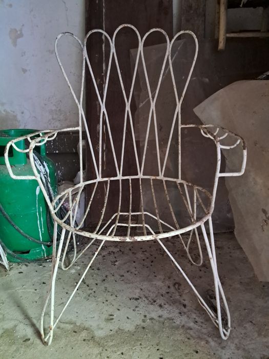Cadeira ferro antiga