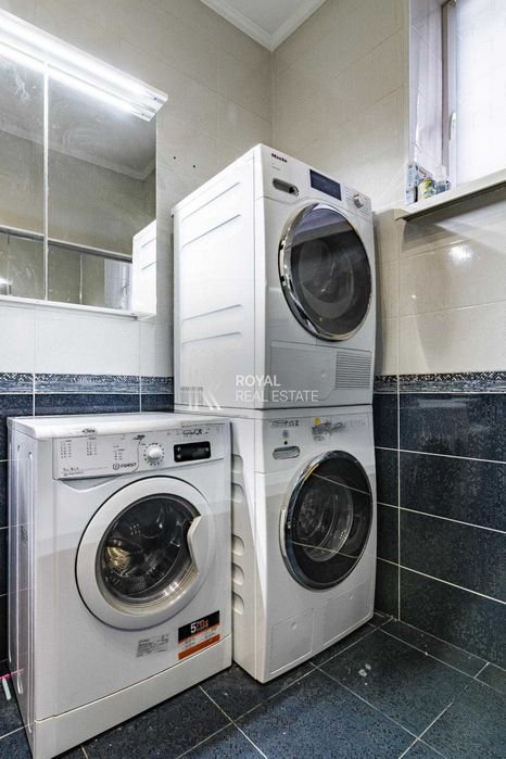 Продаж Будинок Київ Деснянський район вул. Тодося Осмачки 305 м² 5 кімнат Басейн Генератор Камін Тераса Гараж Автономність
