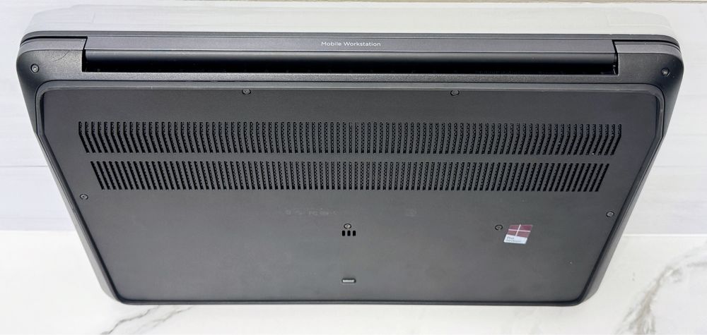 HP ZBook 17 G3 17.3"FHD IPS|i7-6820HQ|16GB|512SSD NVME|Quadro M3000M |АКБ 0%