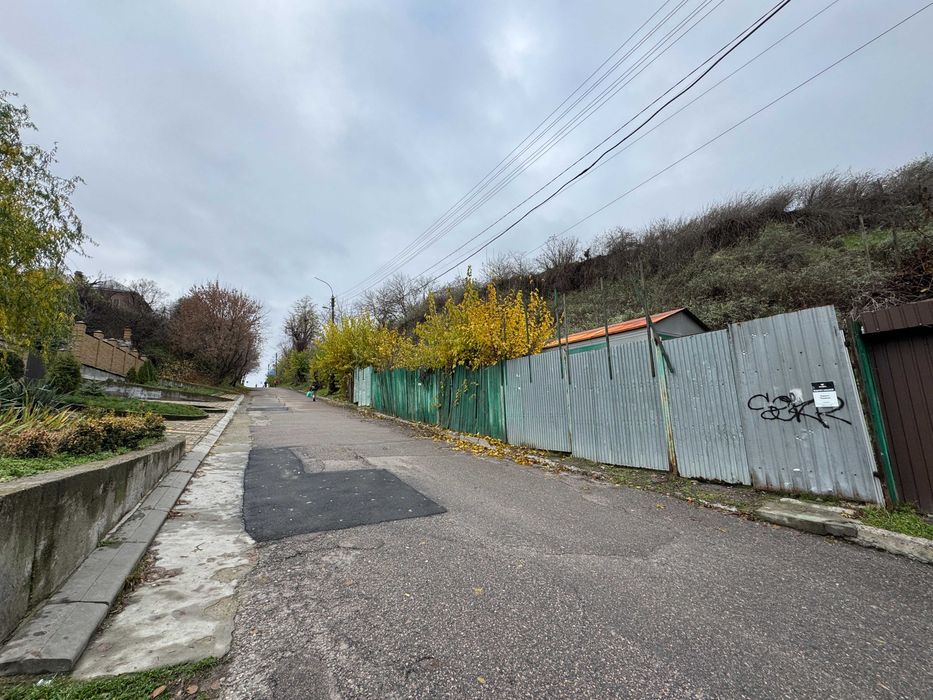 Земельна ділянка з власною ТП, спуск Дружби Народів