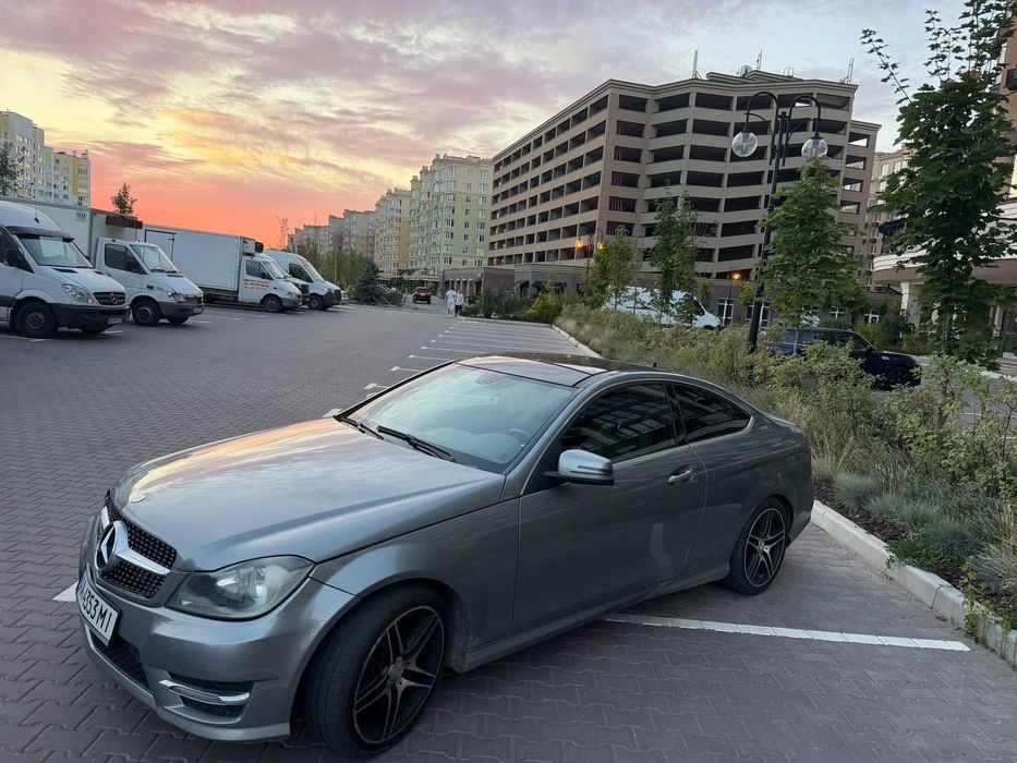 Mercedes-Benz C-Class 2014 VIN WDDGJ4HB2FG371207 фото оголошення 11 з 15