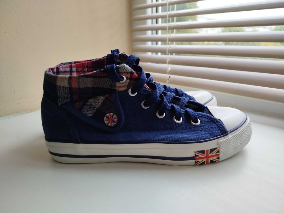 Кеди унісекс | 38 розмір | спортивне взуття | кросівки |