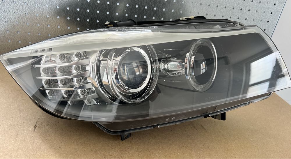 Farol esquero e direito BMW SÉRIE 3 TOURING (E91)