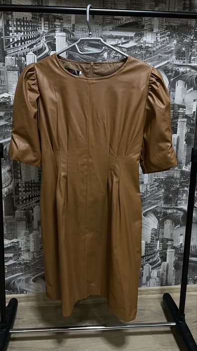 Платье кожзам в отличном состоянии