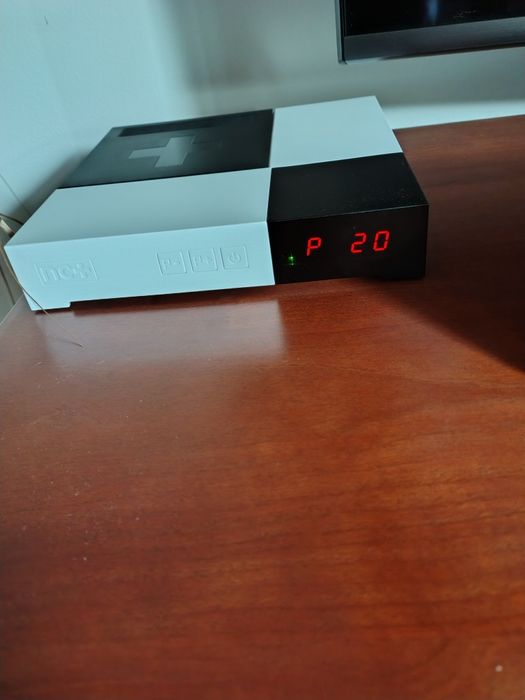 Dekoder satelitarny Sagemcom DSIW74 telewizji na kartę Canal+