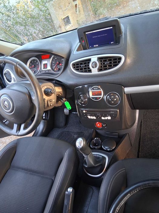 Renault clio c/ 140.623 Km de Maio 2010