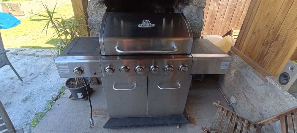 Grill gazowy ogrodowy outback meteor 6 palnikow plus podgrzewacz