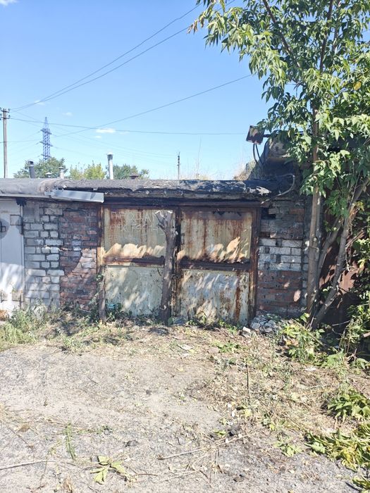 Продам гараж на пожарке 7.5м*3м
