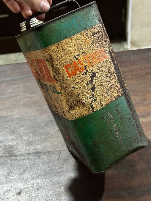 Lata óleo castrol