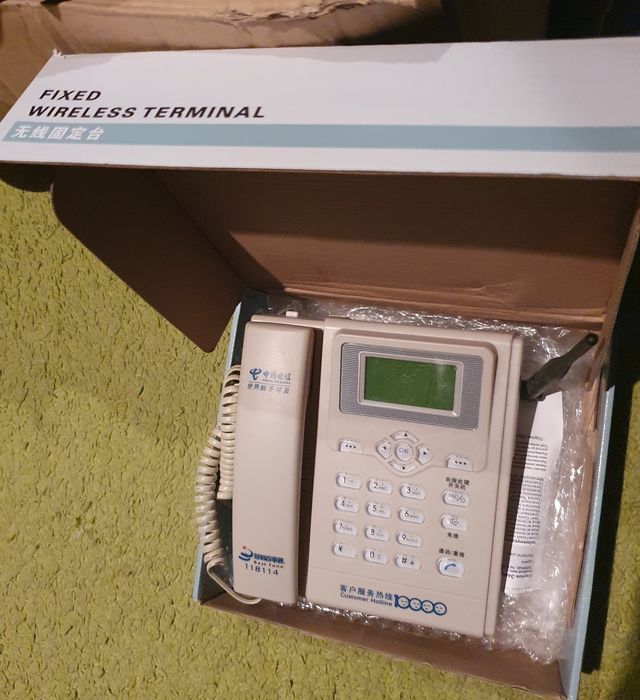 Крутий, компактний телефон! Як настінний, так і настільний!