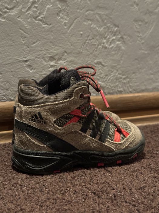 Adidas ботинки , черевики