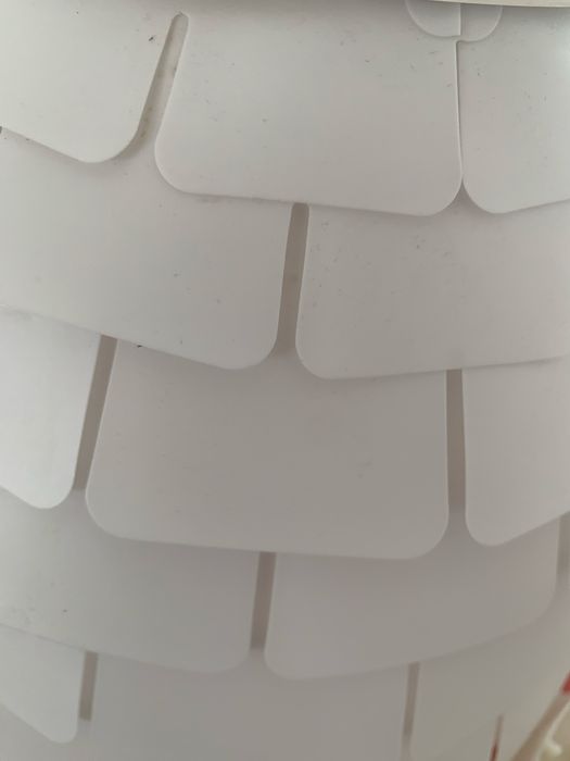 Candeeiro de cor branca para teto