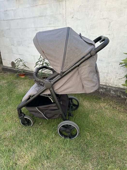 Прогулянкова коляска CARRELLO Bravo