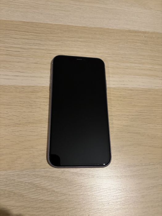 Iphone 11 64 GB fioletowy