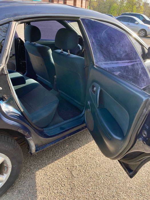 Mazda 323 1997 продаж
