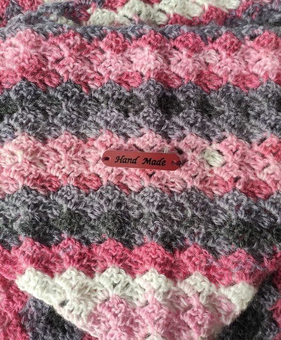Ciepła chusta zrobiona na szydełku 20% wełny