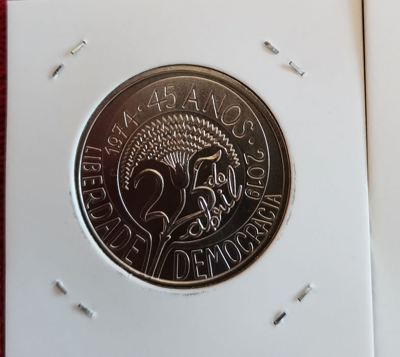 Moeda comemorativa de 5€ "45 anos do 25 de Abril"  de 2019