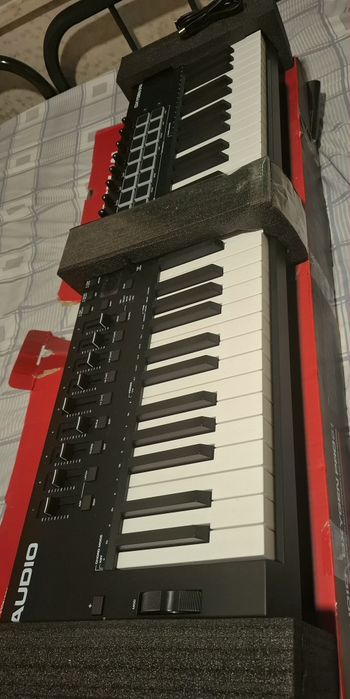 Controlador M-Audio Oxygen Pro 61 -