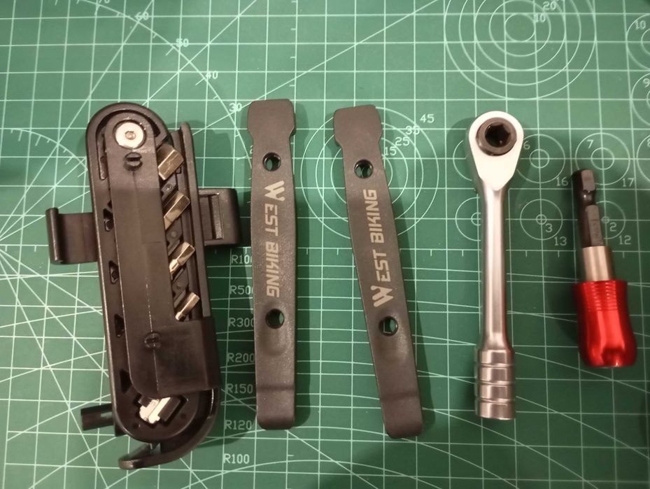 Kit ferramentas portátil West.