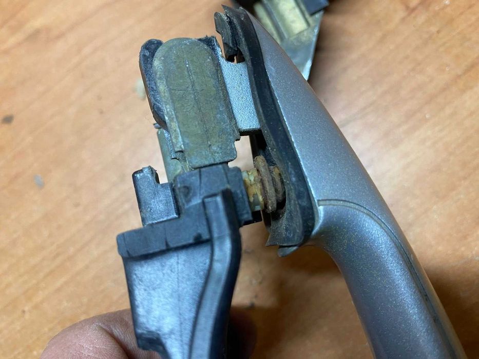 Передня права зовнішня ручка дверей БМВ Е46 кабріолет купе