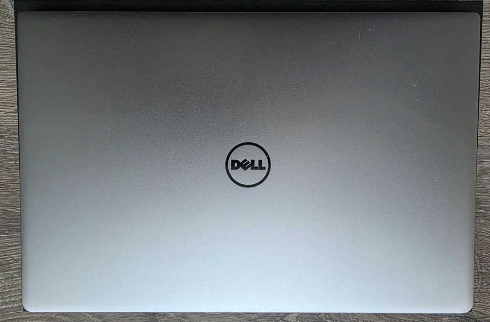Dell XPS13  Dell Xps 13 9360